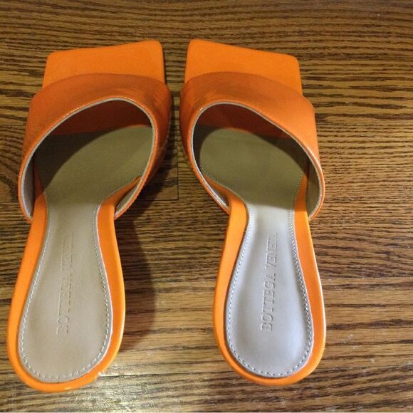 BOTTEGA VENETA Polished leather Slides - Picture 5 of 10